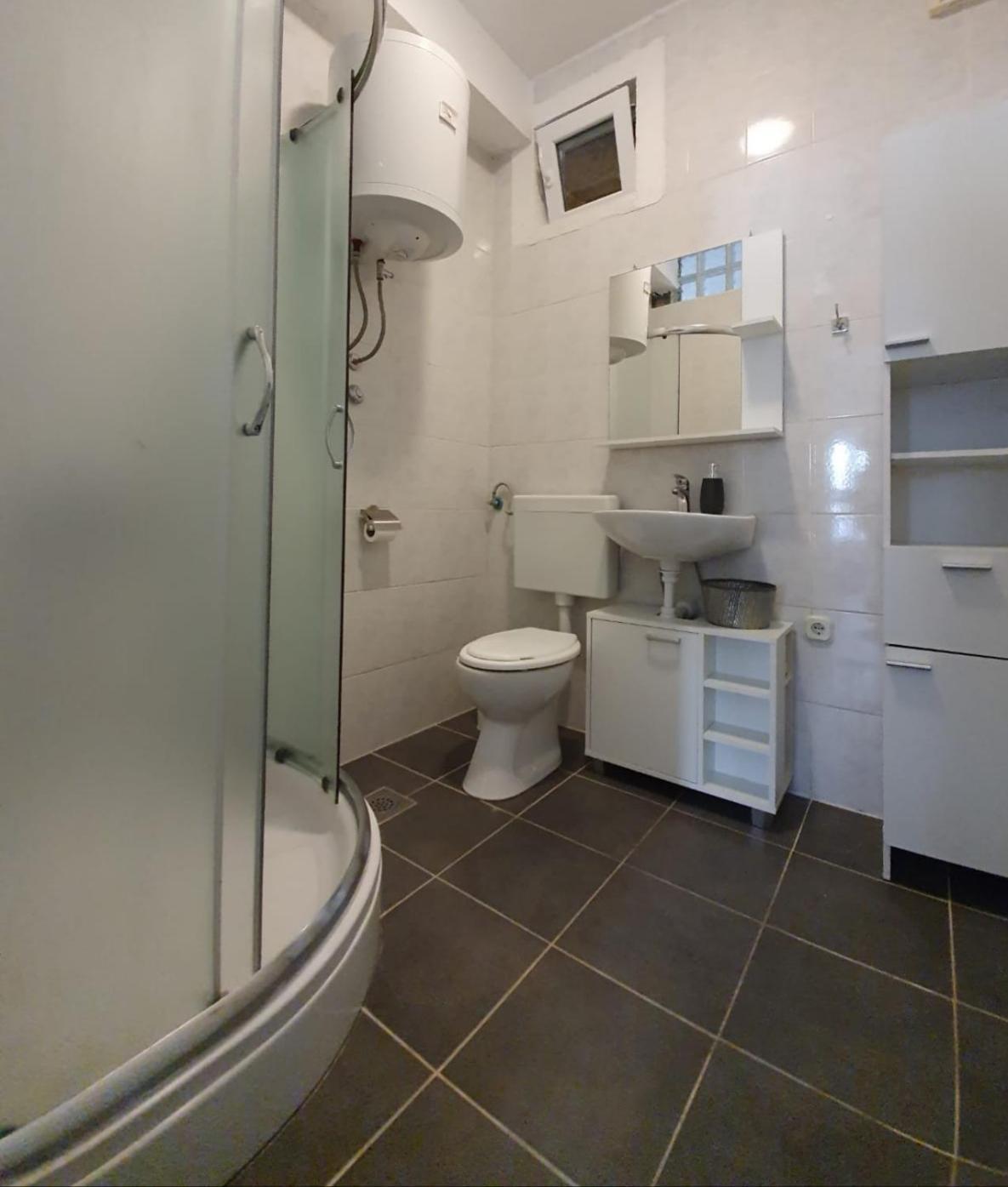 Apartments Kut Vis Bilik gambar