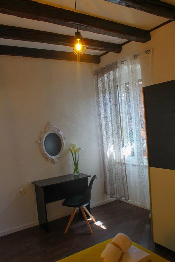 Apartments Kut Vis Luaran gambar